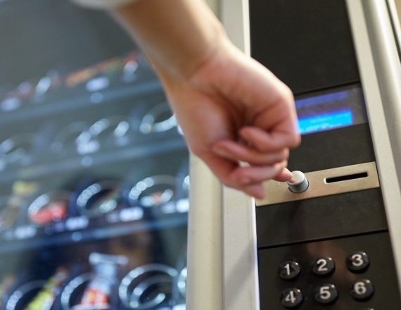 the-ultimate-guide-to-purchasing-a-vending-machine